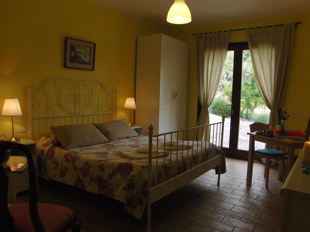 מונטאלטו די קסטרו Locanda Degli Etruschi חדר תמונה