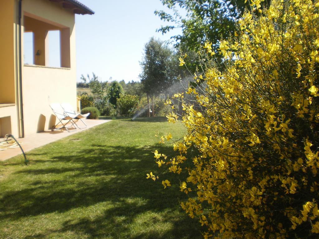 מונטאלטו די קסטרו Locanda Degli Etruschi מראה חיצוני תמונה