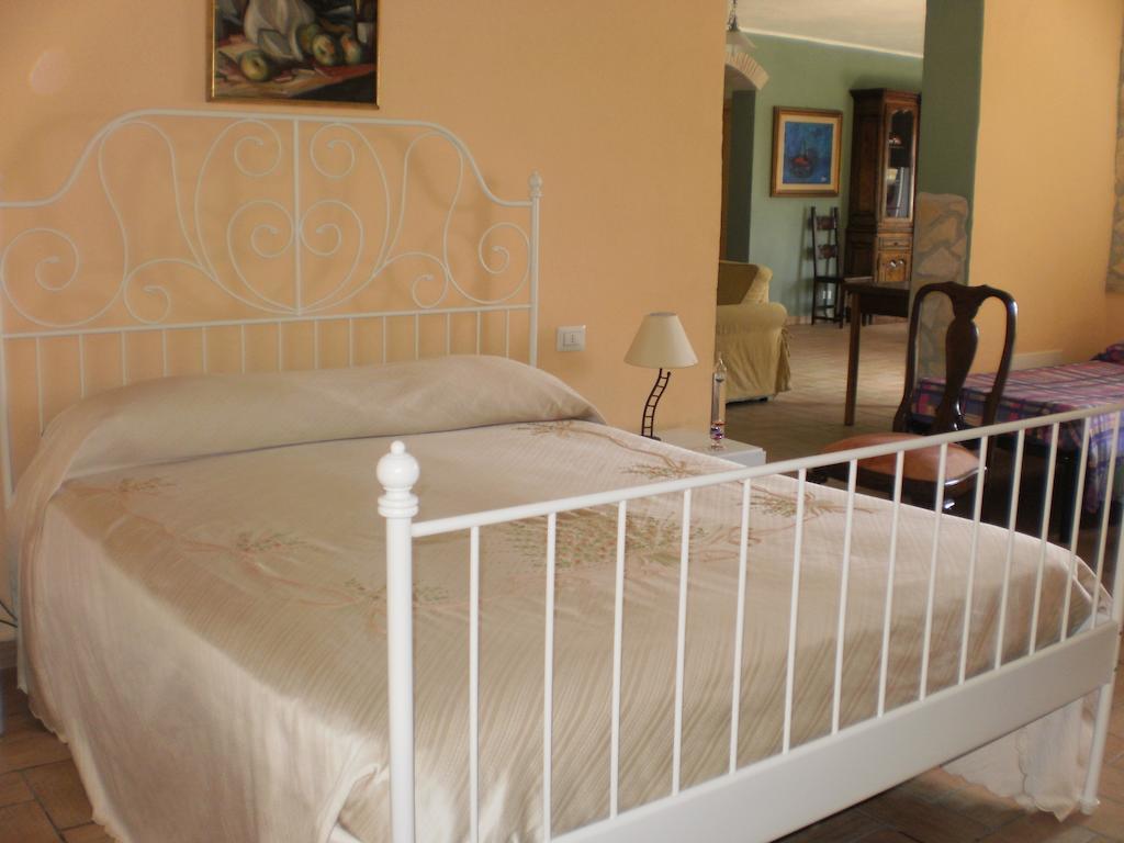 מונטאלטו די קסטרו Locanda Degli Etruschi חדר תמונה