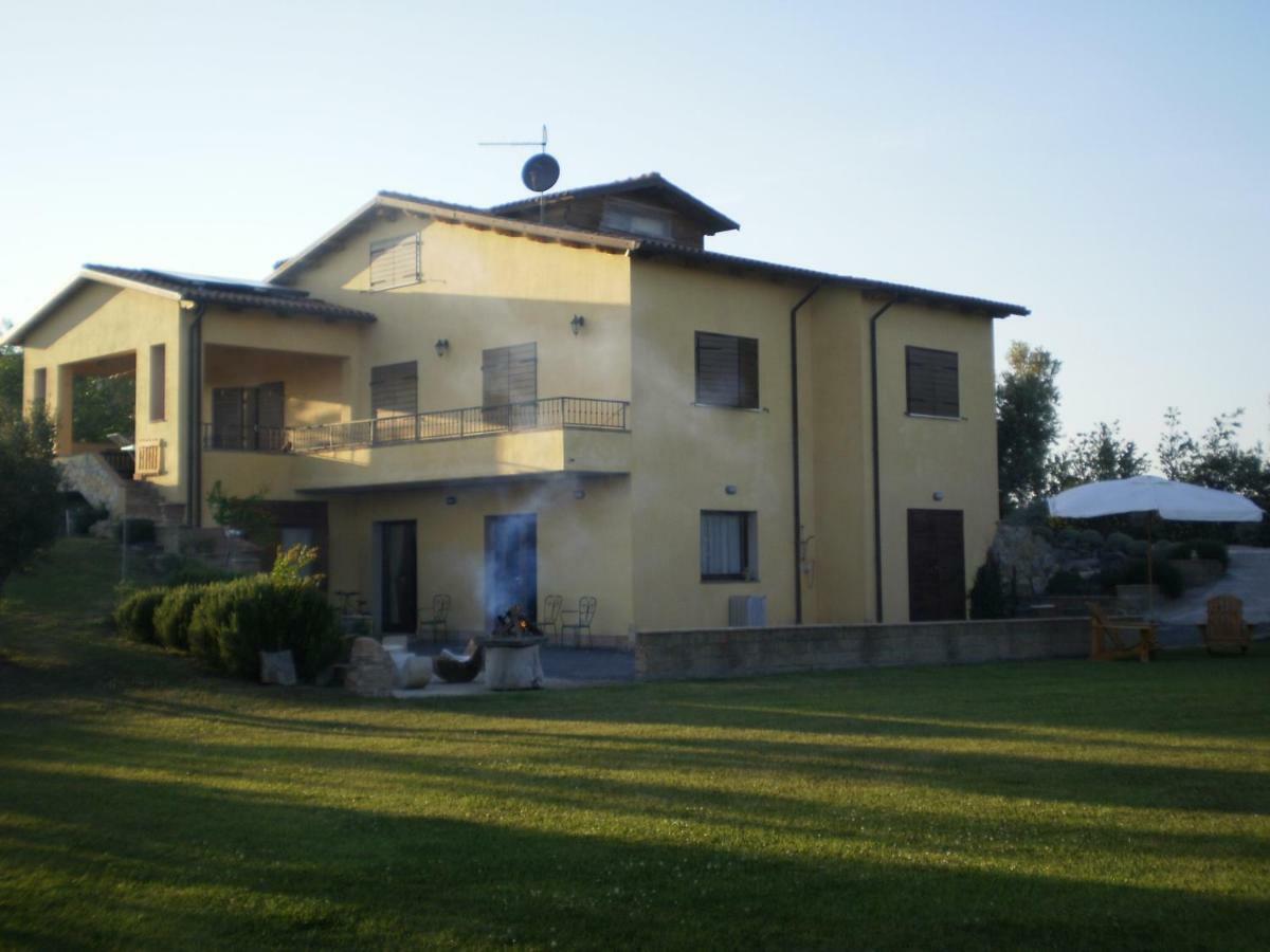 מונטאלטו די קסטרו Locanda Degli Etruschi מראה חיצוני תמונה